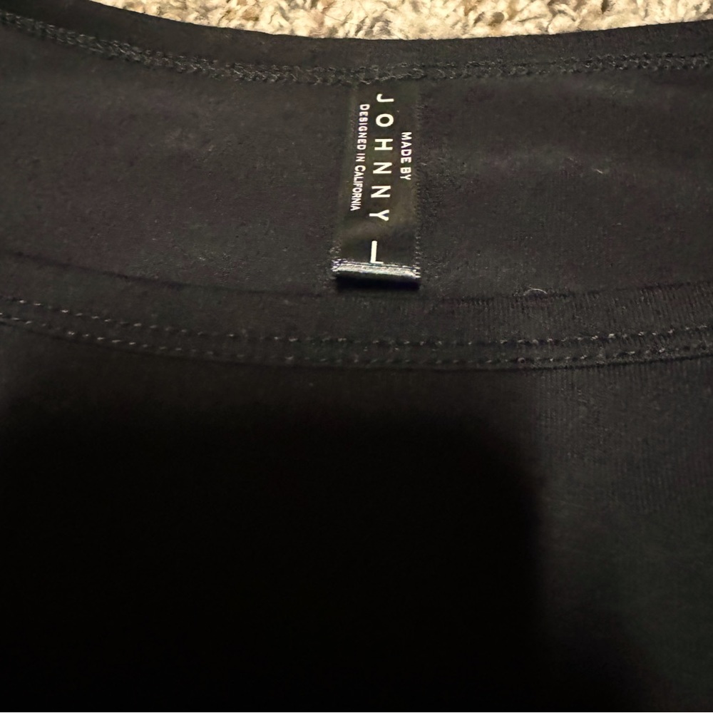 Black shirt sleeve t-shirt